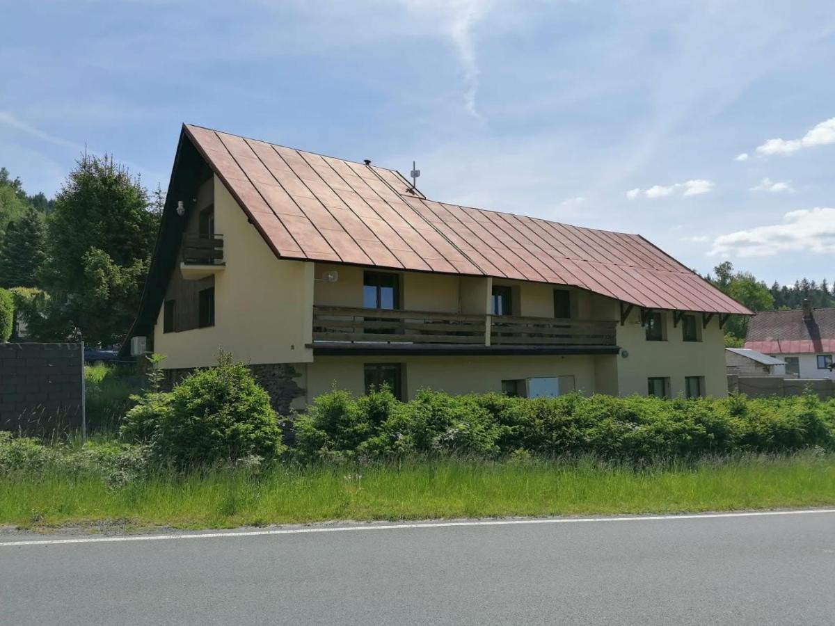 Spicak - U Barabu Apartment Zelezna Ruda Bagian luar foto